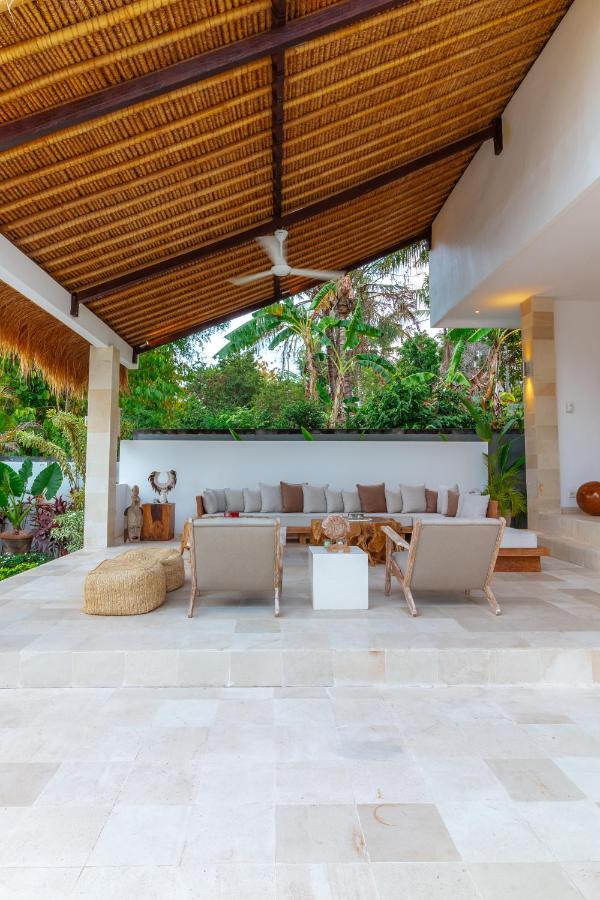Villa Rasa Senang, With Private Cook And Pool Karangasem Exterior foto