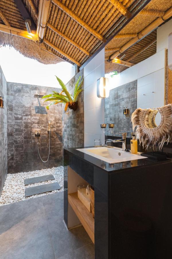 Villa Rasa Senang, With Private Cook And Pool Karangasem Exterior foto